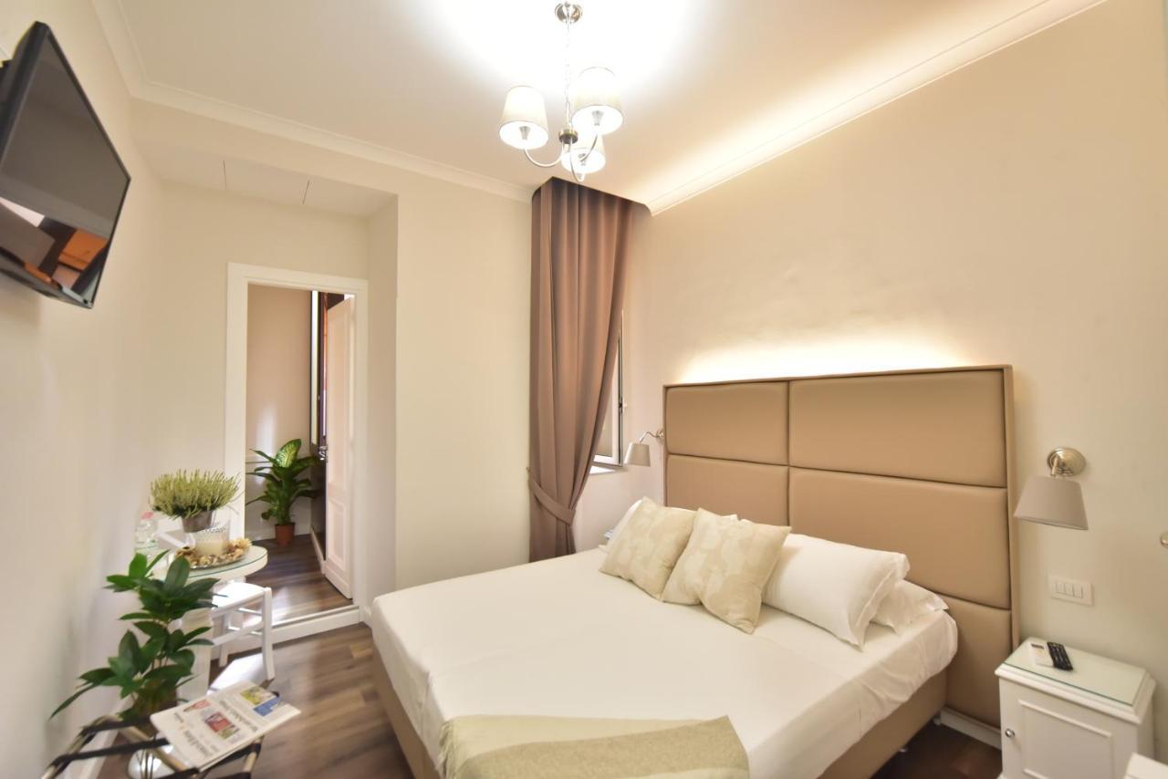 Sacconi Palace Suite Roma Bagian luar foto