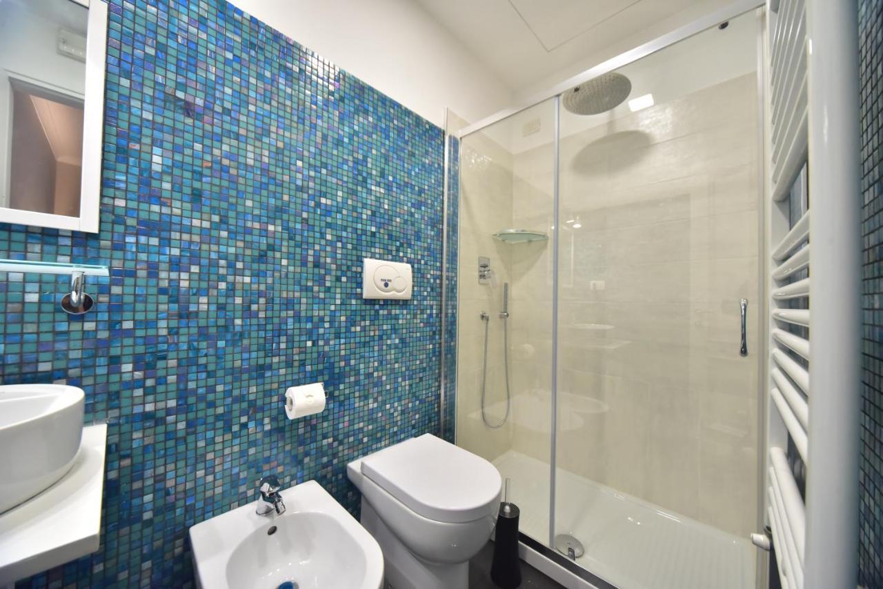 Sacconi Palace Suite Roma Bagian luar foto
