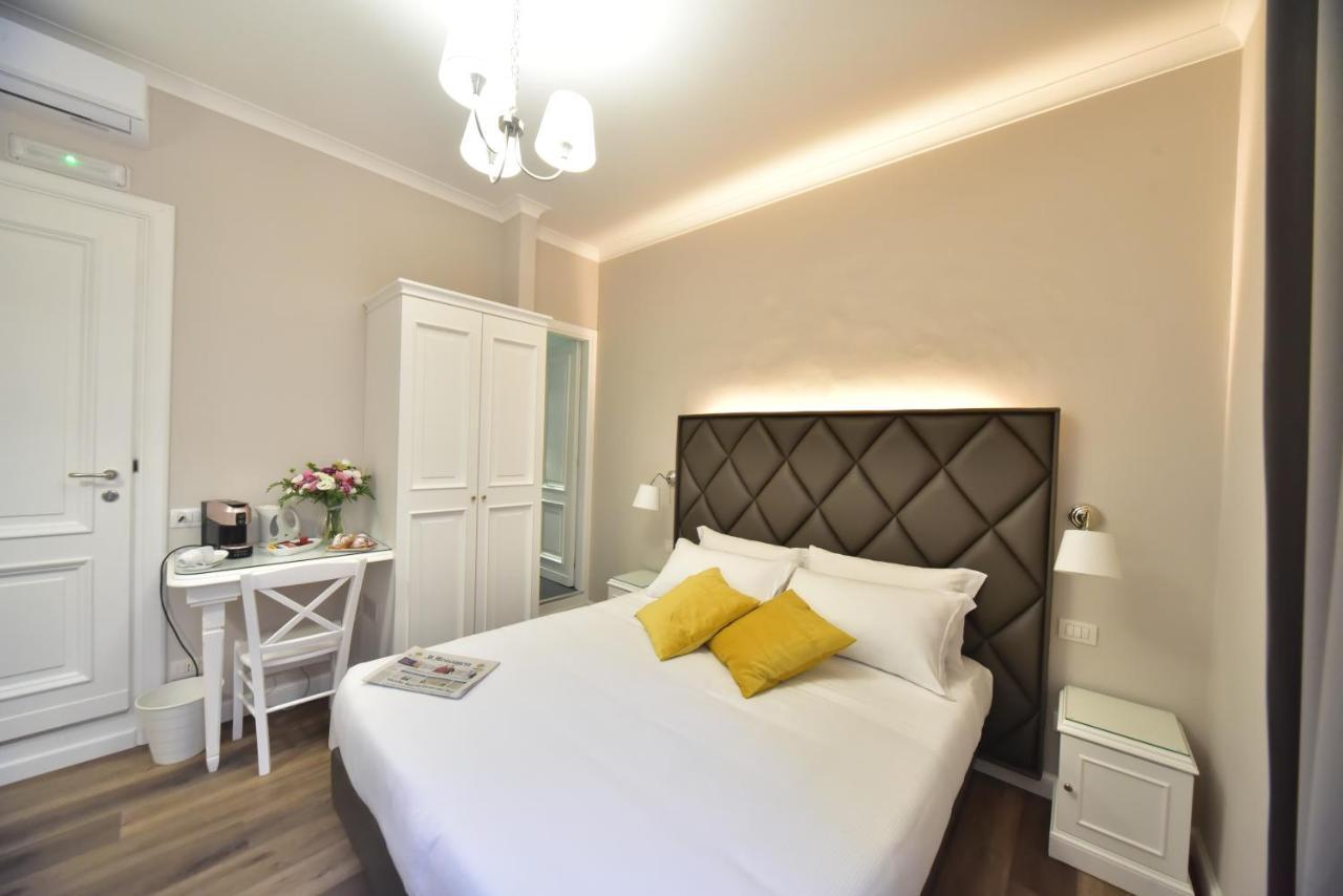 Sacconi Palace Suite Roma Bagian luar foto