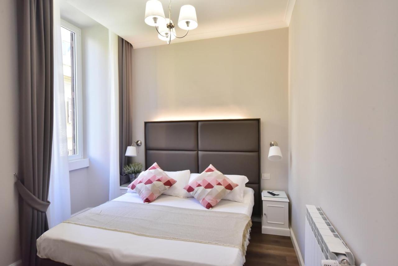 Sacconi Palace Suite Roma Bagian luar foto