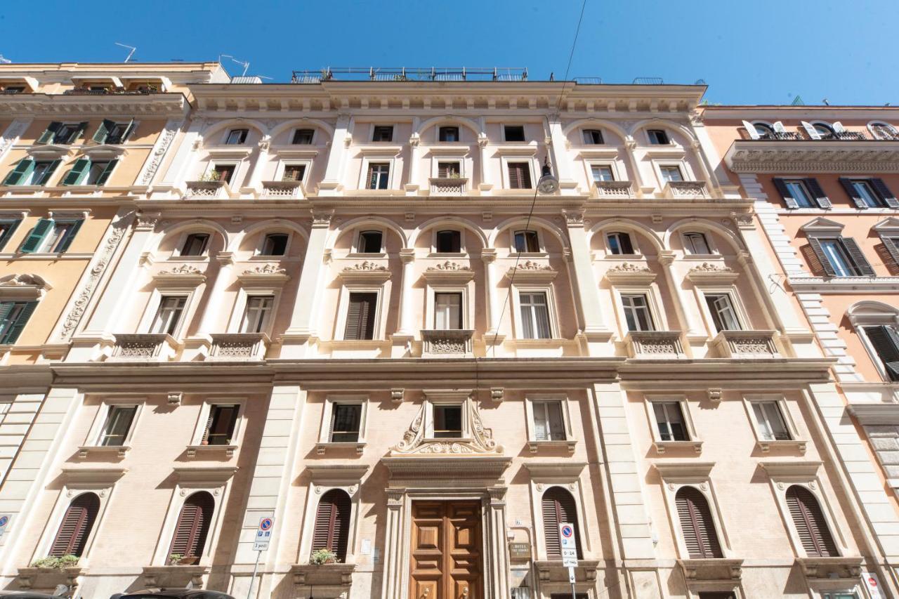 Sacconi Palace Suite Roma Bagian luar foto